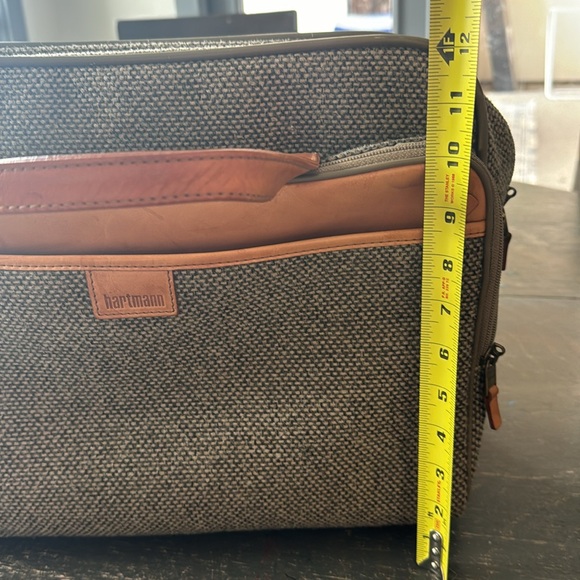 Tweed Hartmann carry on - Picture 8 of 8